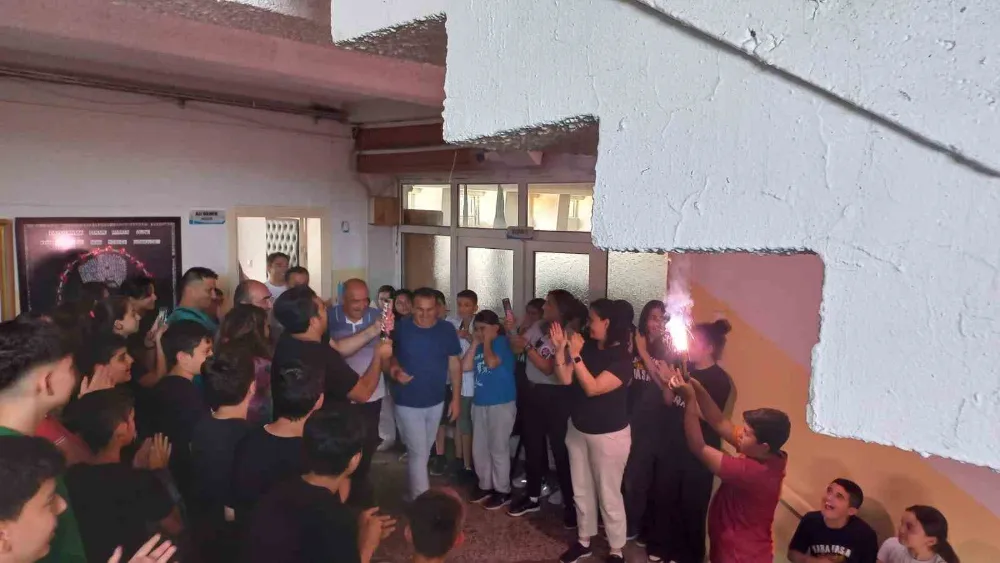 40 yıldır aynı okulda görev yapan 