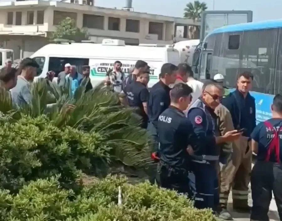 Yaşlı Adam Otobüsün Altında Kalarak Hayatını Kaybetti