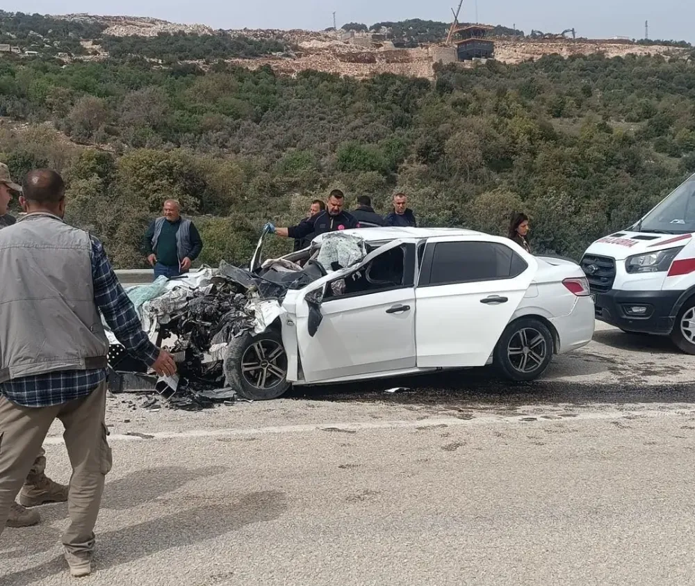 Yayladağı’nda Feci Kaza: 1 Ölü, 1 Yaralı